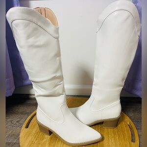 BRAND NEW! Dream Pairs. White knee high boots. Size 7.5